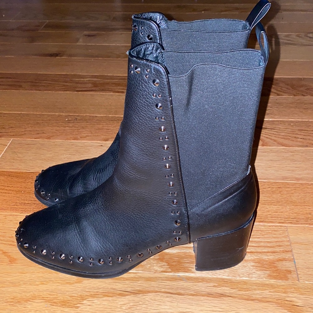 Half stretch half leather spike booties